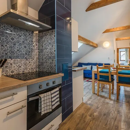 Pr'jernejc Agroturism Κατάλυμα σε φάρμα Lesce (Upper Carniola)