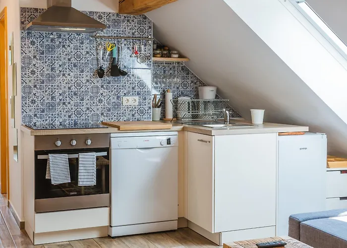 Pr'jernejc Agroturism ليسْتْسي