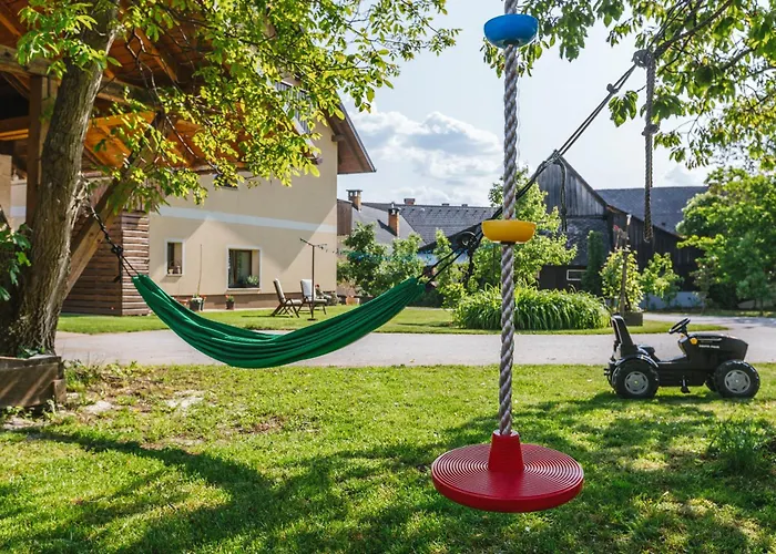 مزرعة للإقامة Pr'jernejc Agroturism ليسْتْسي