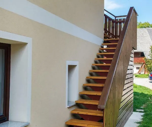 Pr'jernejc Agroturism * ليسْتْسي